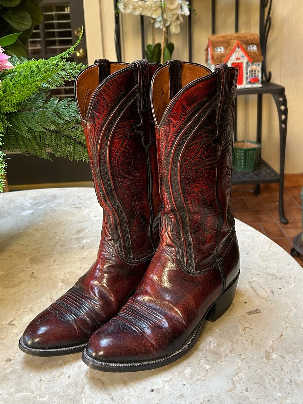 Men’s 1984 Classic Lucchese Burgundy Cowboy Boots